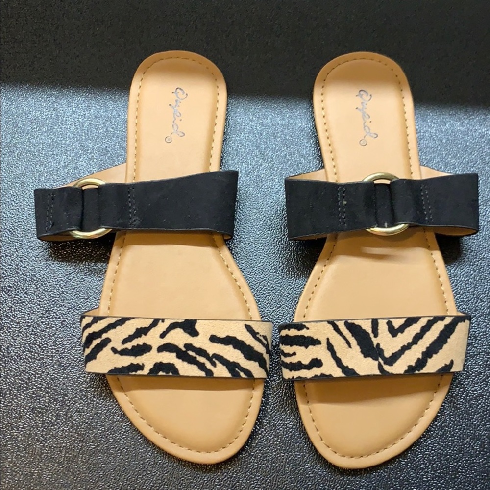 Quipid Animal Print Sandals 7